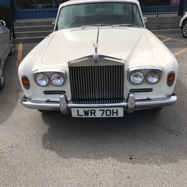 1970 Rolls-Royce Silver Shadow 4-door saloon