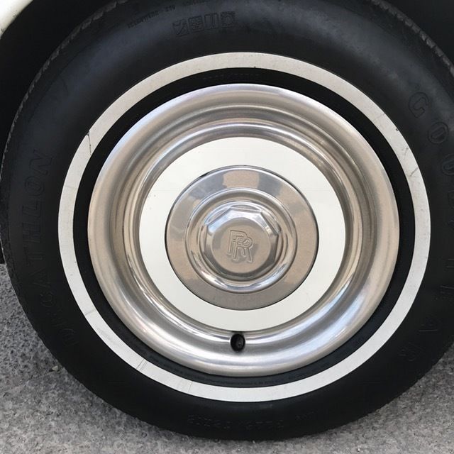 1970 Rolls-Royce Silver Shadow 4-door saloon - photo 8