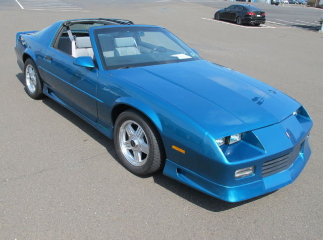 1992 Chevrolet Camaro RS Coupe 2-Door - photo 3