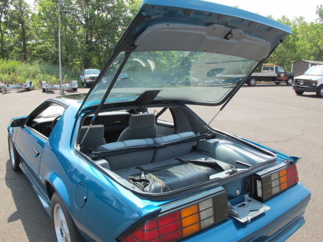 1992 Chevrolet Camaro RS Coupe 2-Door - photo 7