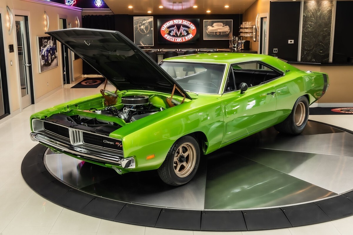 1969 Dodge Charger R/T Restomod - photo 7
