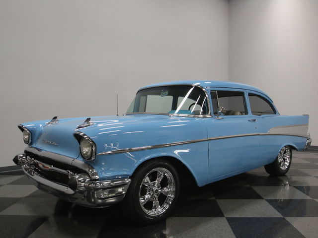 RUMBLING 350CI MOTOR, CUSTOM INTERIOR, NEW AMERICAN RACING RIMS/TIRES, NICE '57! 1957 Chevrolet Bel Air/150/210