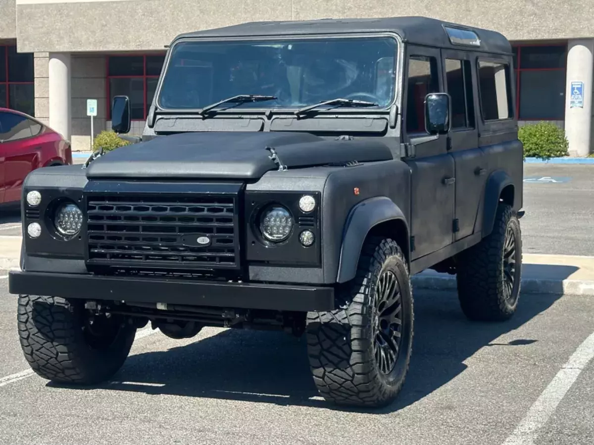 runs and drives great! excellent service history 1994 Land Rover Defender 110 300tdi NICE UPGRADES!
