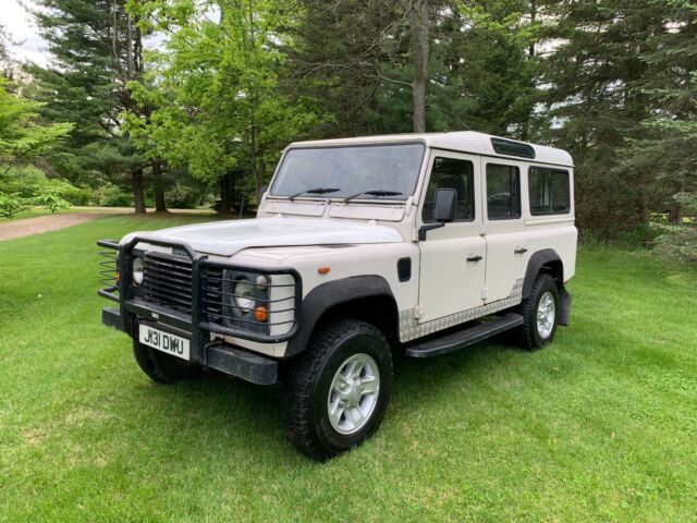 Runs and drives perfectly. A good daily driver. 1992 Land Rover Defender