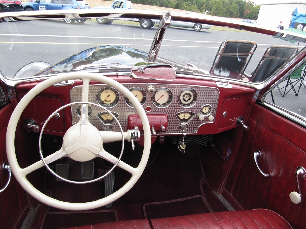 1937 Cord 812 Phaeton - photo 2