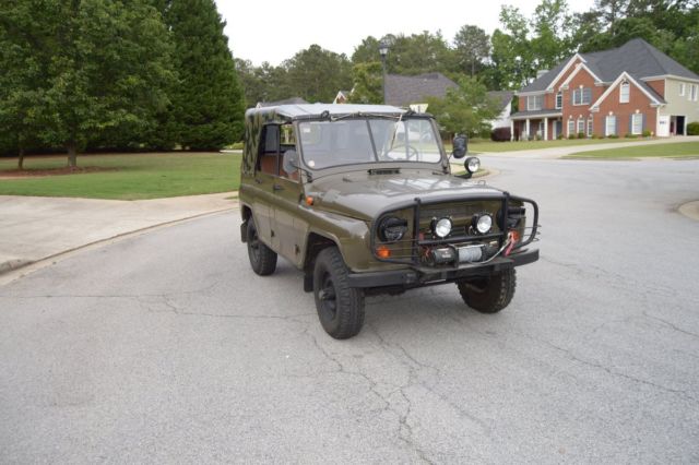 1980 Land Rover Soviet UAZ-469 made in 1989 - photo 2