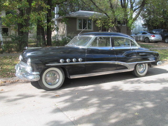 1951 Buick Roadmaster SERIES 70 - 4 DOOR SEDAN - photo 2