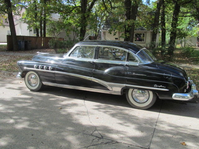 1951 Buick Roadmaster SERIES 70 - 4 DOOR SEDAN - photo 3
