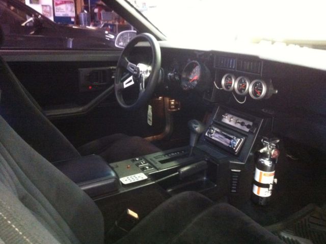 1986 Chevrolet Camaro IROC-Z - photo 4