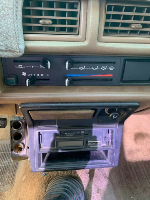 1988 Toyota Tacoma SR5 4 Wheel Drive - photo 13