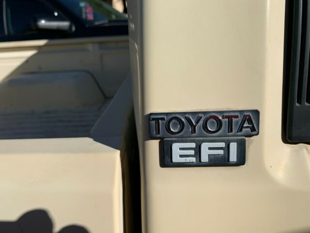 1988 Toyota Tacoma SR5 4 Wheel Drive - photo 8