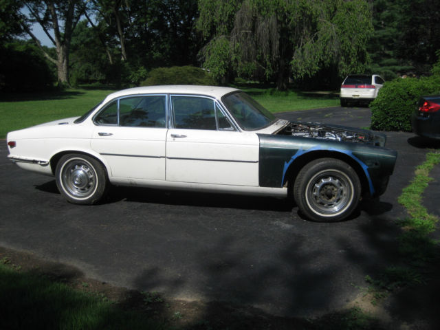 1973 Jaguar XJ6 - photo 5