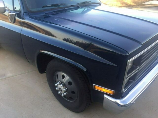 1987 Chevrolet Suburban Silverado - photo 10