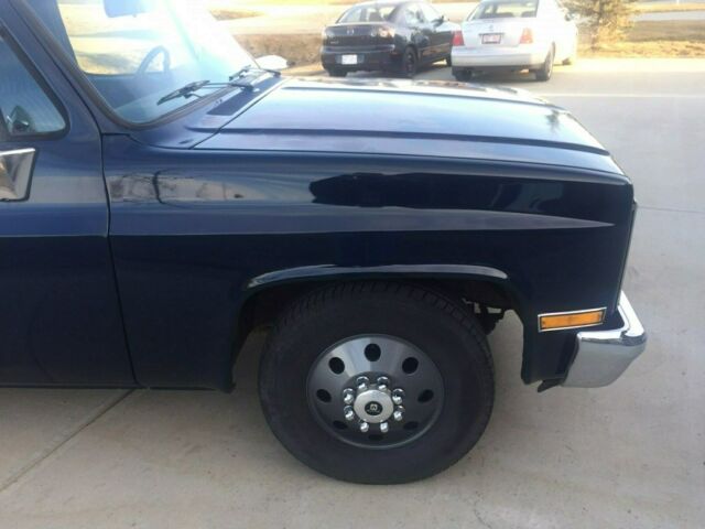 1987 Chevrolet Suburban Silverado - photo 8