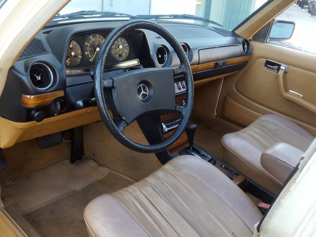 1982 Mercedes-Benz 300-Series 300D TURBODIESEL - photo 10