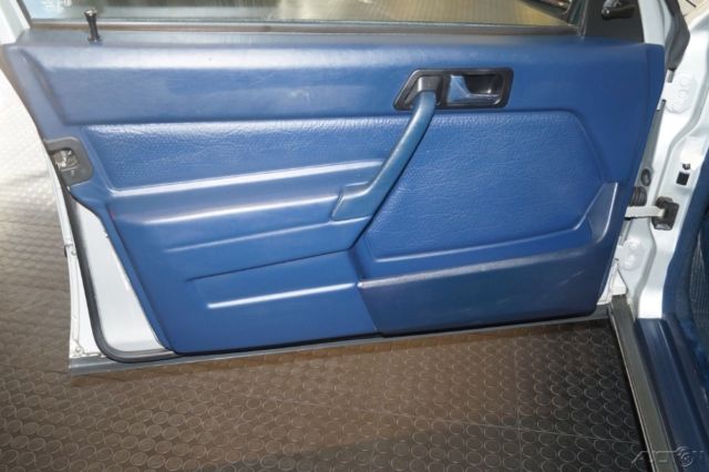 1984 Mercedes-Benz 190-Series 4 Dr Diesel - photo 9