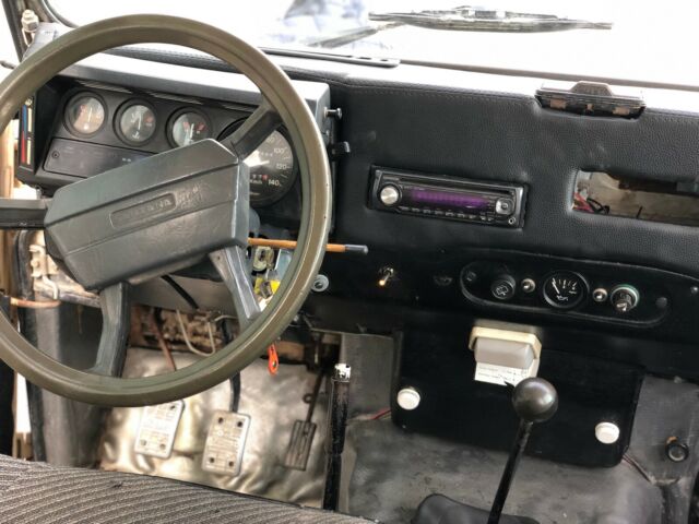 1993 Land Rover Defender Santana 2500DL - photo 10