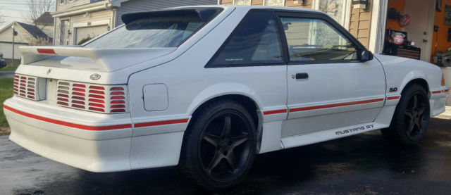 1988 Ford Mustang GT - photo 8
