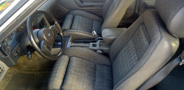 1988 Ford Mustang GT - photo 9