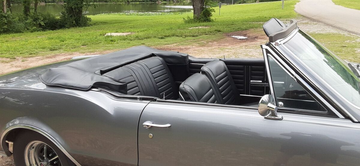 1967 Oldsmobile Cutlass - photo 2