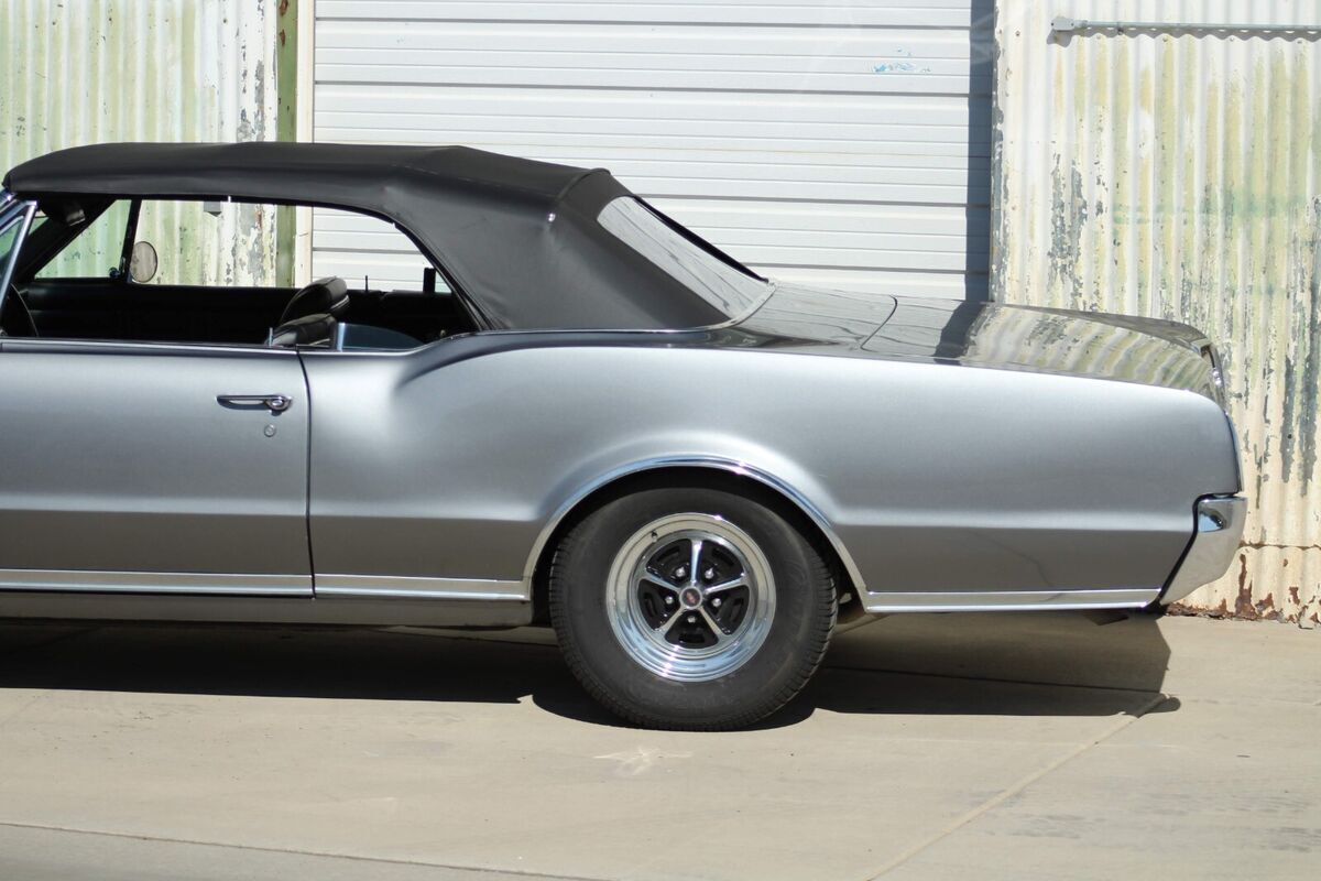 1967 Oldsmobile Cutlass - photo 3