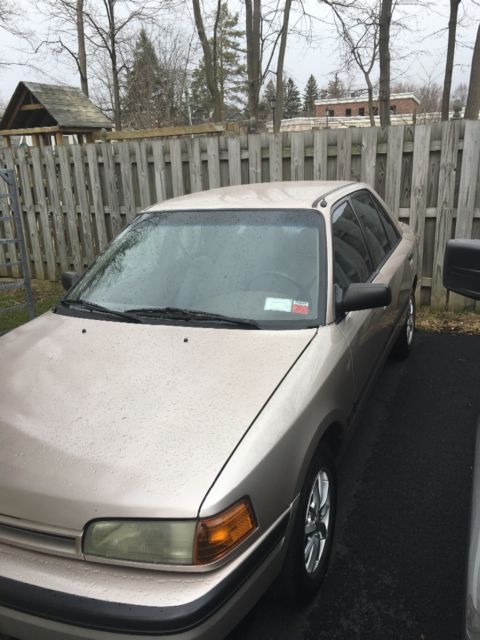 1994 Mazda Protege - photo 2
