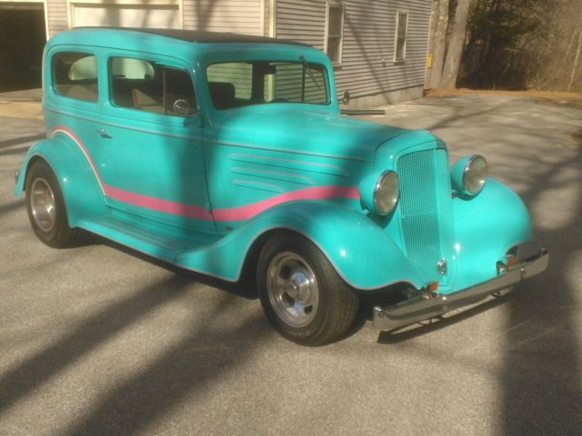1935 Chevrolet 2 door sedan - photo 2