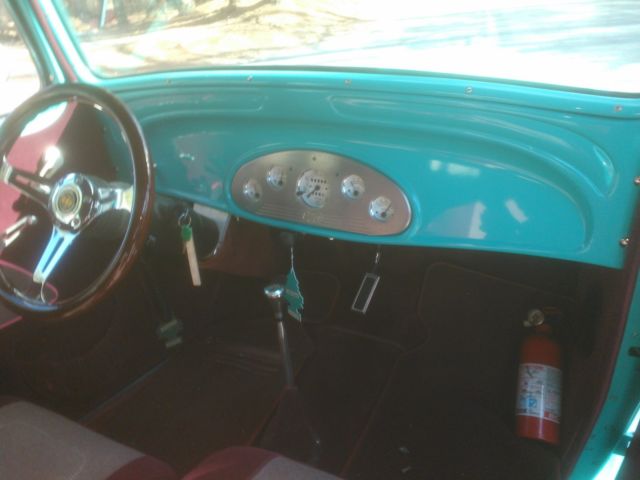 1935 Chevrolet 2 door sedan - photo 3
