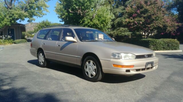 1993 Toyota Camry V6 LE Wagon - photo 3