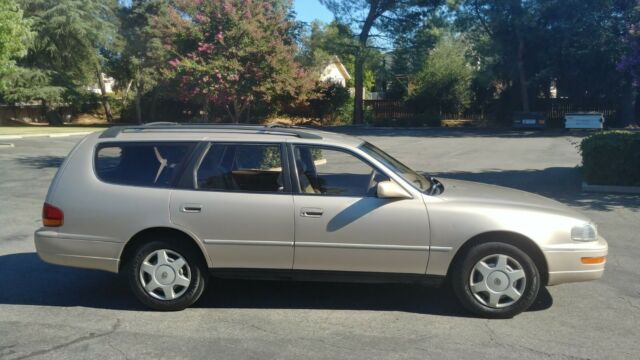 1993 Toyota Camry V6 LE Wagon - photo 4