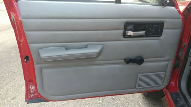 1994 Jeep Cherokee SE 4x4 - photo 12