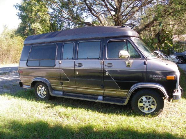 RV,1994 CHEVROLET GENEVA HIGH TOP CONVERSION VAN LOW MILES 1994 Chevrolet G20 Van DELUXE GENEVA