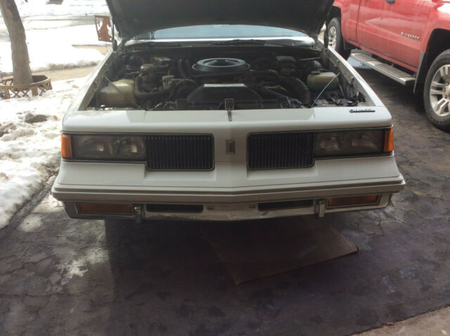 1988 Oldsmobile Cutlass Supreme Classic - photo 3