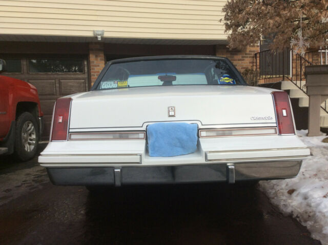 1988 Oldsmobile Cutlass Supreme Classic - photo 4