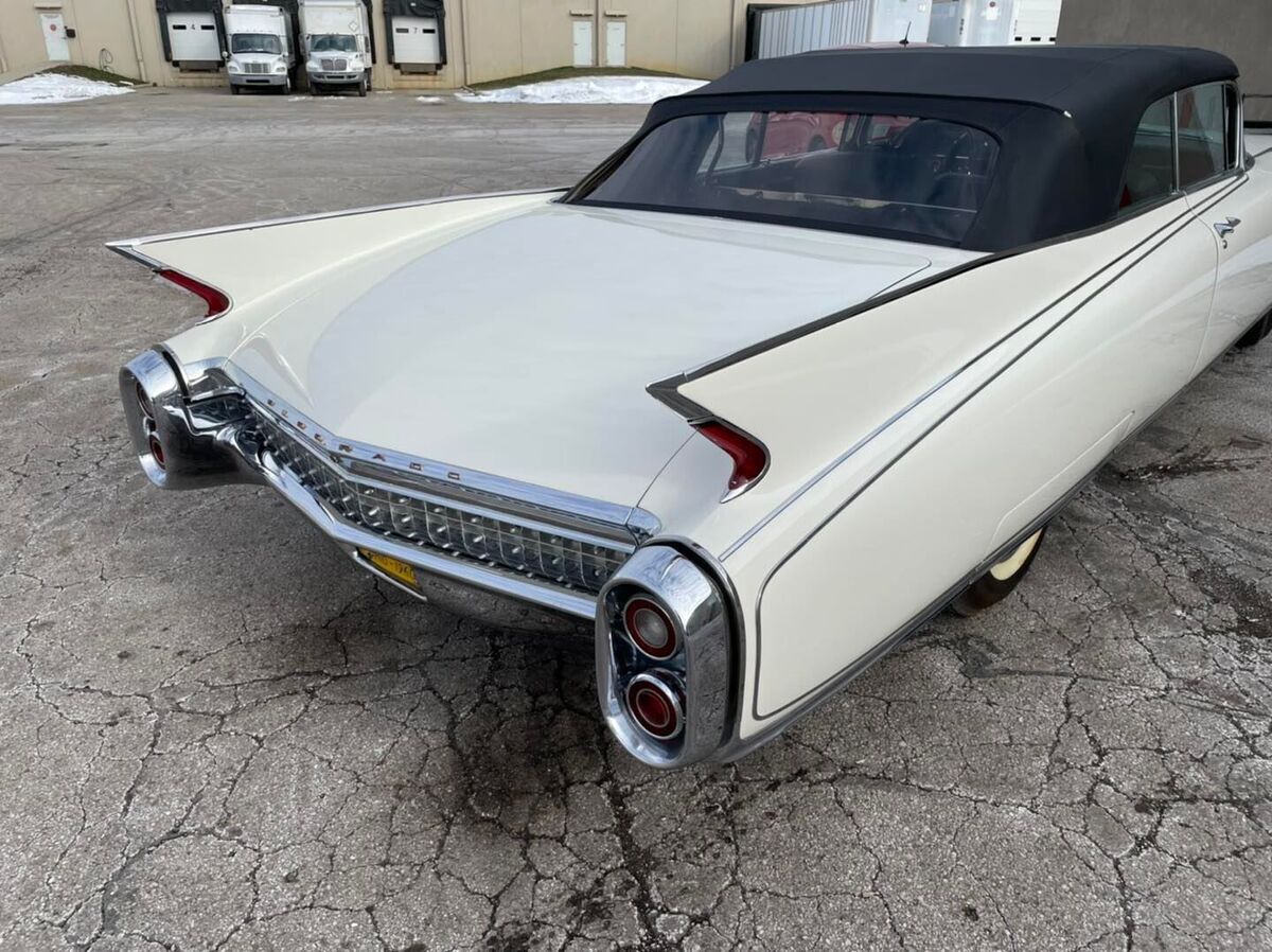 1960 Cadillac Eldorado Biarritz Convertible - photo 10