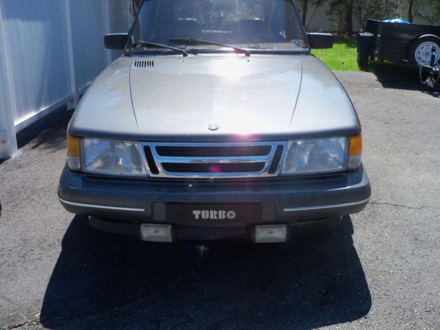 1987 Saab 900 - photo 2