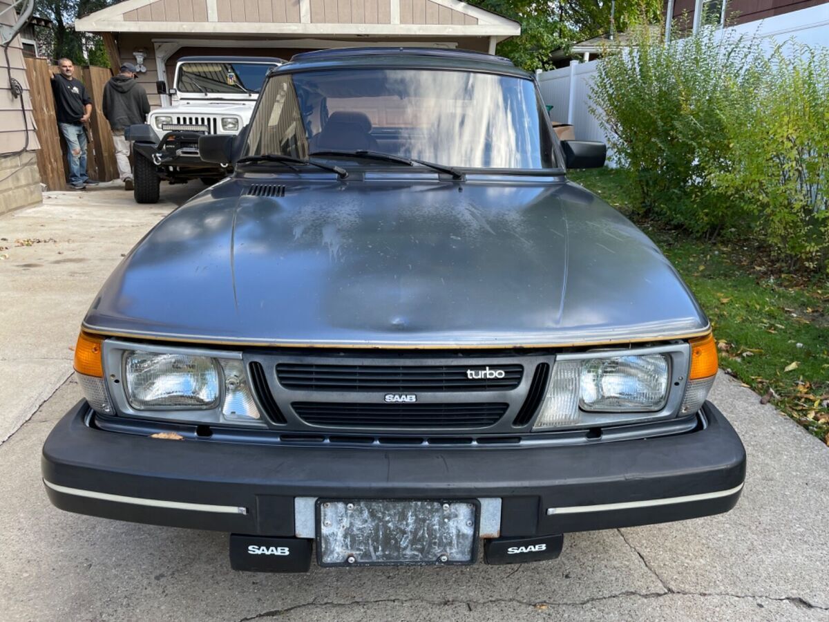 1983 Saab 900 - photo 2