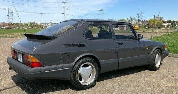 1990 Saab 900