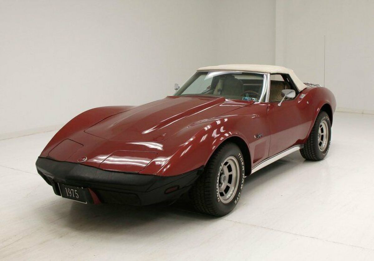 Saddle Leather Int/C3 Rally Suspension/Original 350ci L48 V8/Muncie 4-Speed 1975 Chevrolet Corvette Convertible