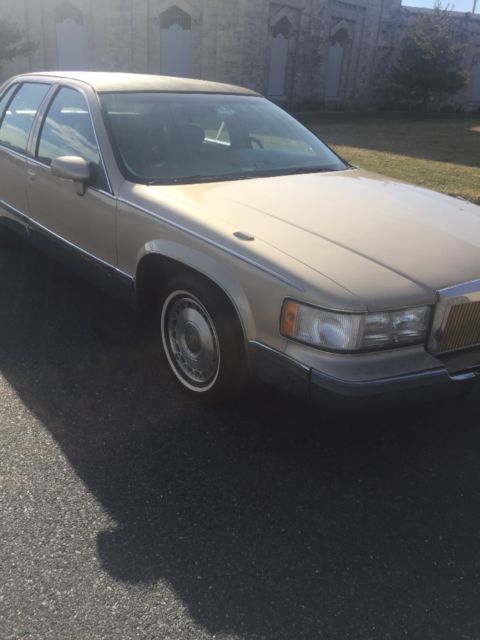 1993 Cadillac Fleetwood Brougham - photo 2
