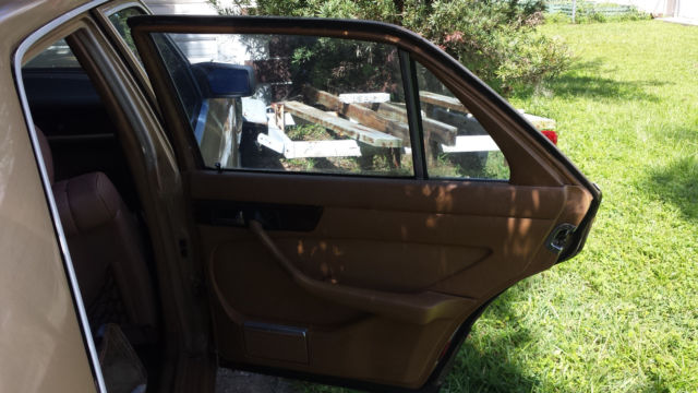 1983 Mercedes-Benz 300-Series - photo 7