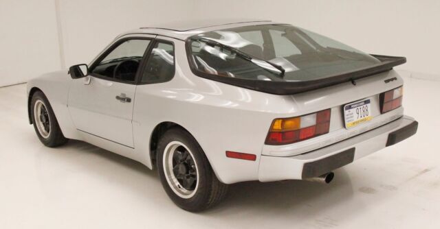 1983 Porsche 944 - photo 3