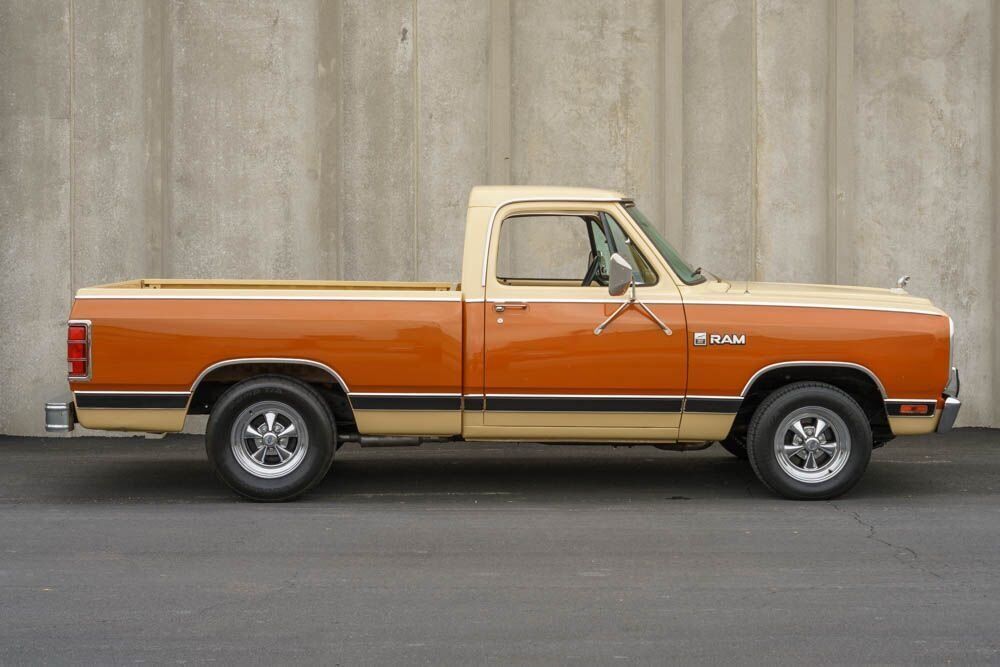 1981 Dodge D150 Royal Half-ton Pickup Truck - photo 3
