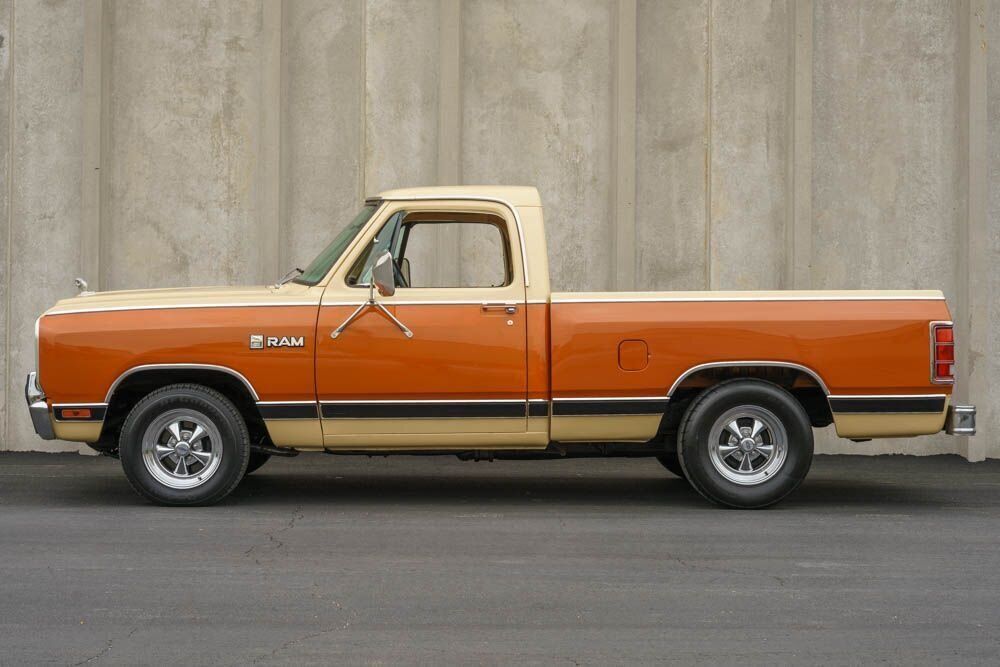 1981 Dodge D150 Royal Half-ton Pickup Truck - photo 6