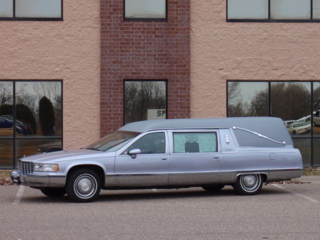 S&S Medalist Cadillac Hearse Funeral Coach - 5.7L LT1 engine 1994 Cadillac Fleetwood Hearse