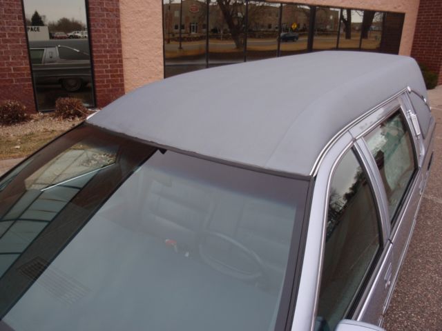 1994 Cadillac Fleetwood Hearse - photo 10