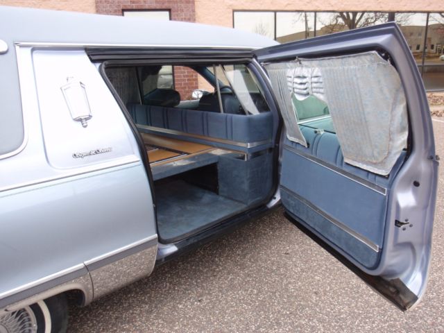 1994 Cadillac Fleetwood Hearse - photo 6