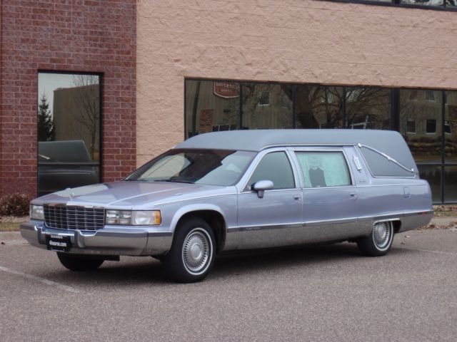1994 Cadillac Fleetwood Hearse - photo 8
