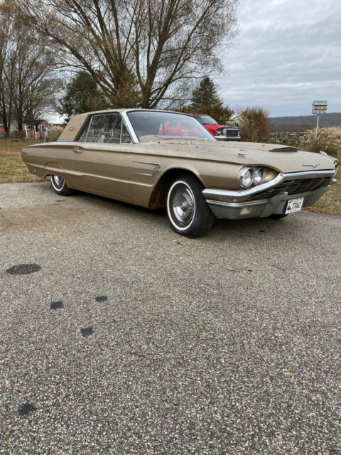 Sat in garage for 9 years.Motor does run,390 BB 4barrel auto 1965 Ford Thunderbird