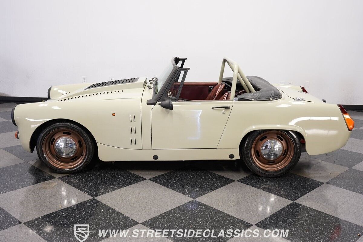 1972 MG Midget Restomod 302 V8 - photo 3